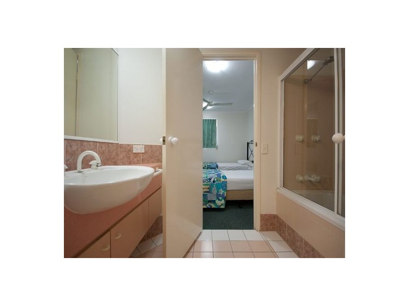 126/14 Alexander Avenue, Broadbeach QLD 4218