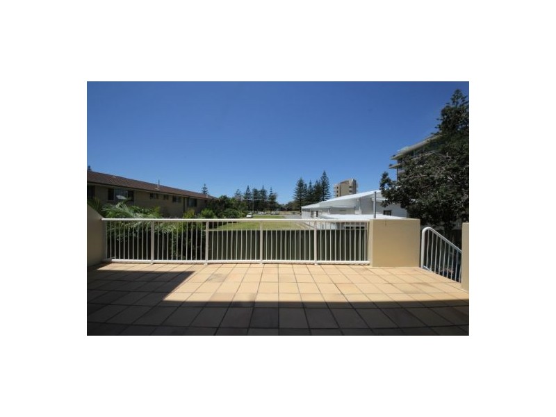 98/10 Alexander Avenue, Broadbeach QLD 4218