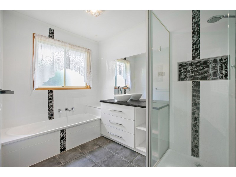 7 James Court, Leongatha VIC 3953