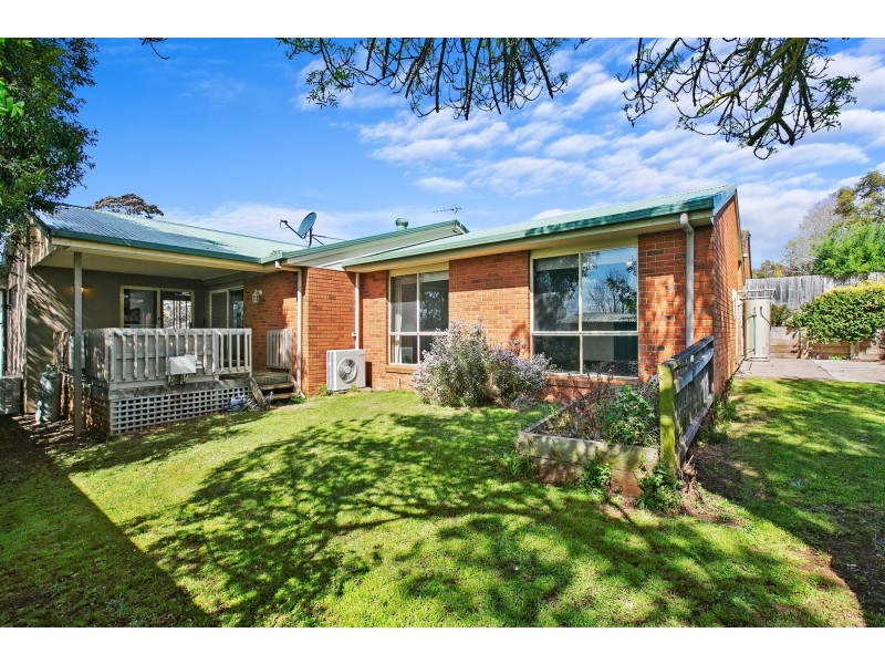 7 James Court, Leongatha VIC 3953