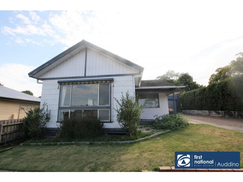 17 Bates Avenue, Korumburra VIC 3950