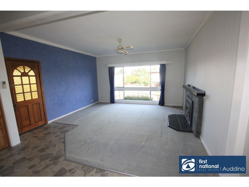 17 Bates Avenue, Korumburra VIC 3950