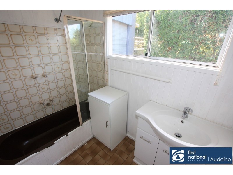 17 Bates Avenue, Korumburra VIC 3950