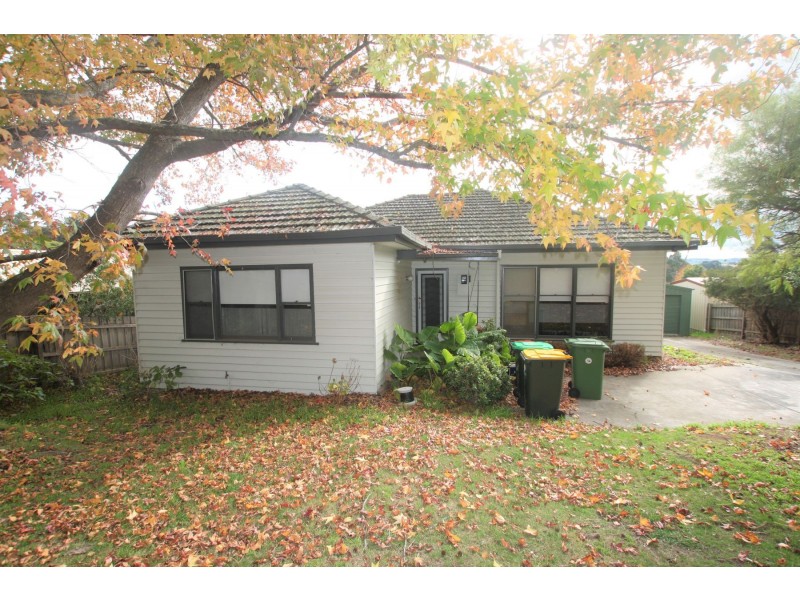 9 Jeffrey Street, Leongatha VIC 3953