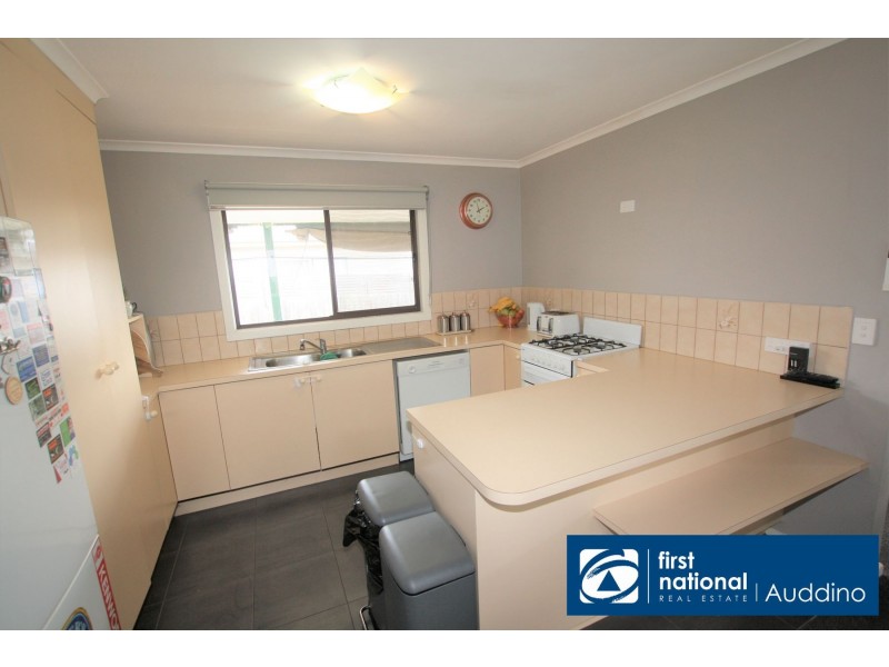 17 Queen Street, Loch VIC 3945