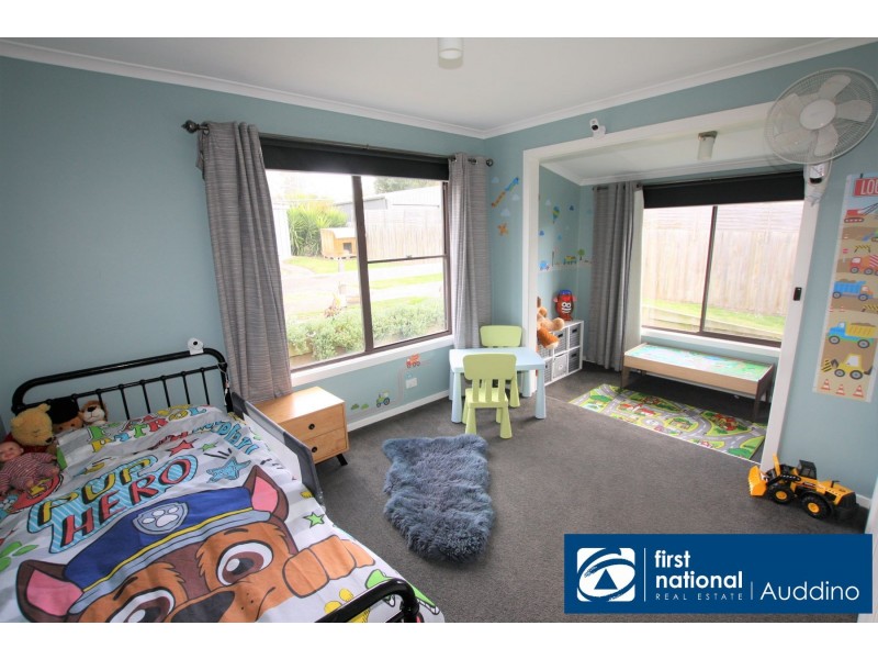 17 Queen Street, Loch VIC 3945