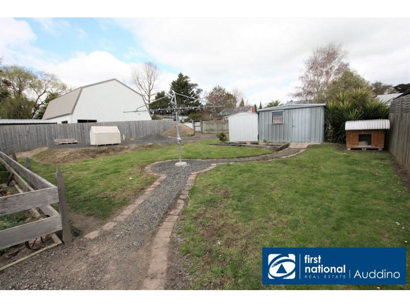 17 Queen Street, Loch VIC 3945