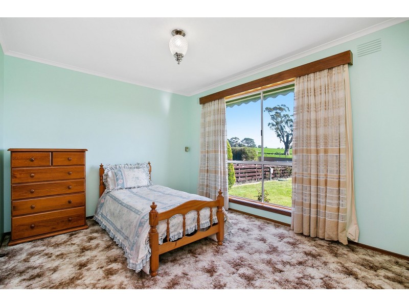 32 Nyora Road, Poowong VIC 3988