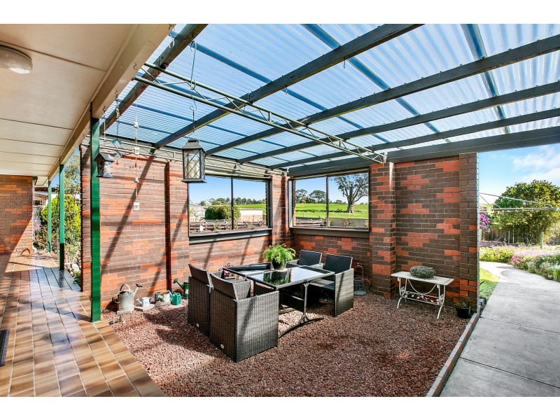 32 Nyora Road, Poowong VIC 3988