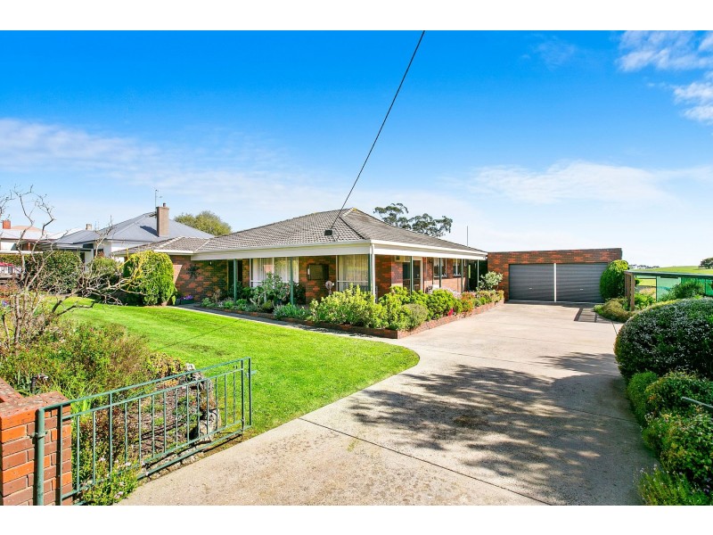 32 Nyora Road, Poowong VIC 3988