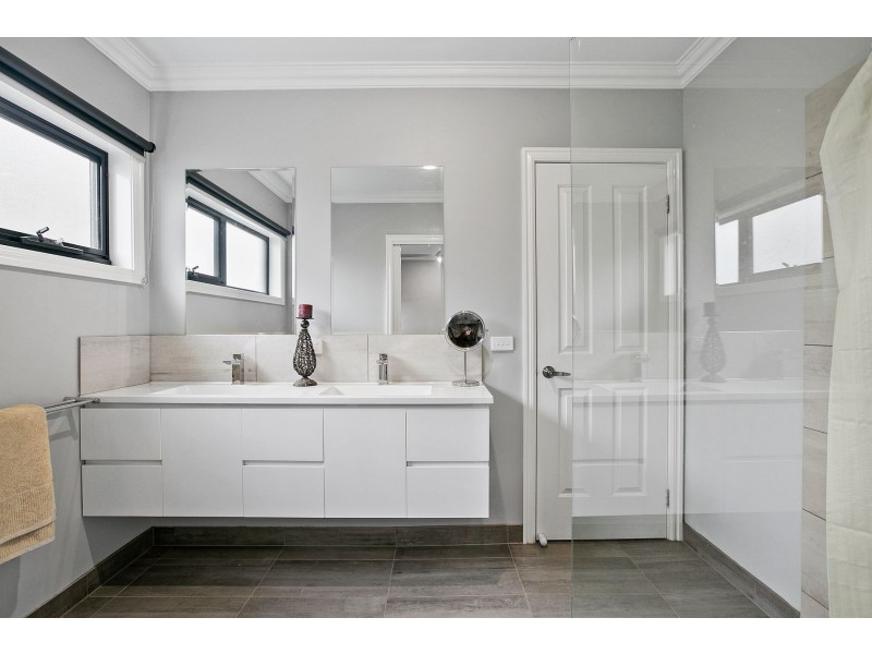 3/4 Anthony Court, Korumburra VIC 3950