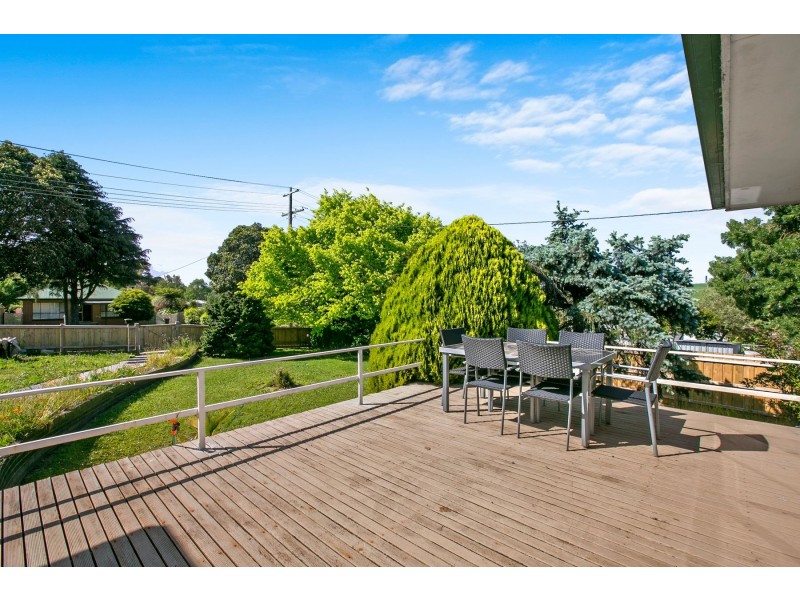 1 Ruddville Avenue, Korumburra VIC 3950