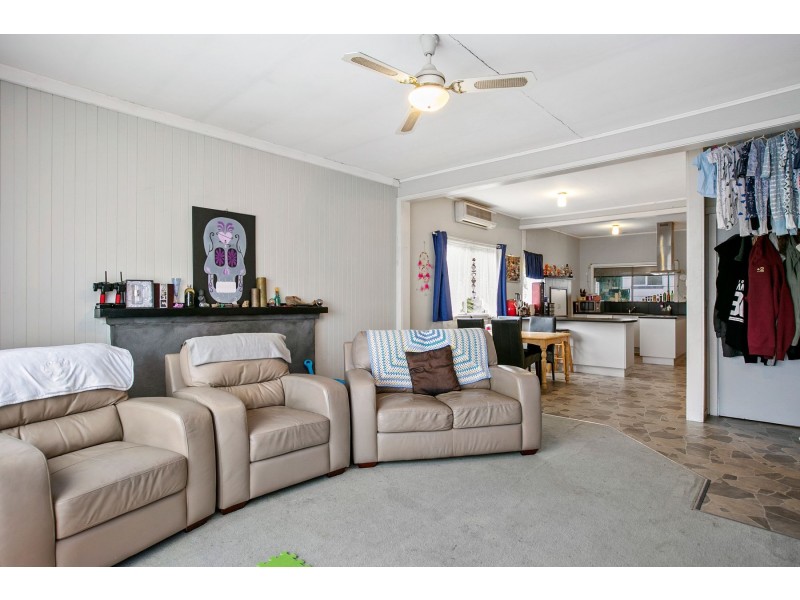 17 Bates Avenue, Korumburra VIC 3950