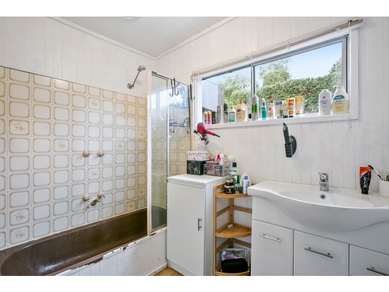 17 Bates Avenue, Korumburra VIC 3950
