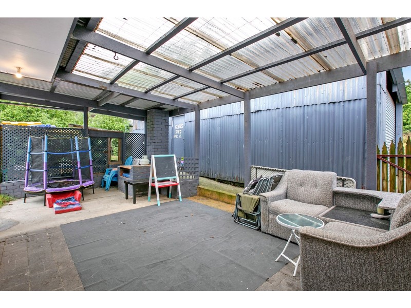 17 Bates Avenue, Korumburra VIC 3950