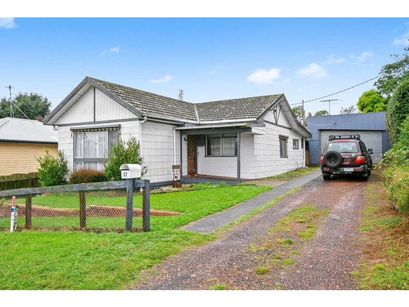 17 Bates Avenue, Korumburra VIC 3950