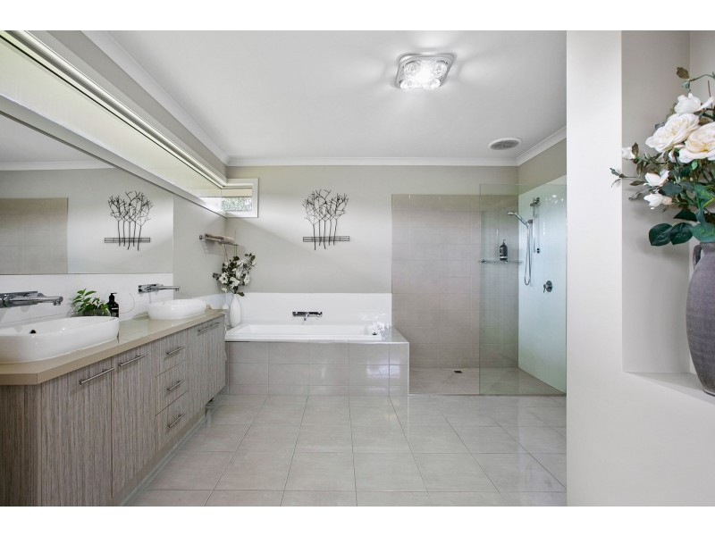 15-17 Grandview Rise, Korumburra VIC 3950