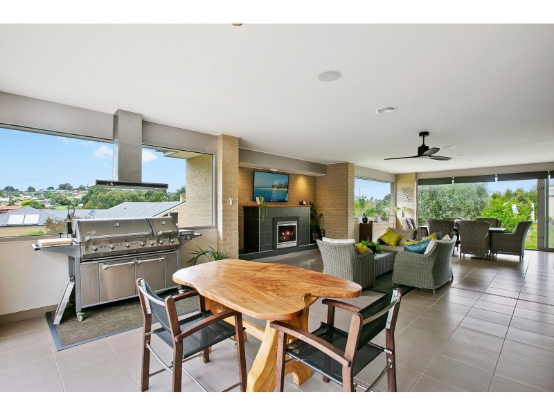15-17 Grandview Rise, Korumburra VIC 3950