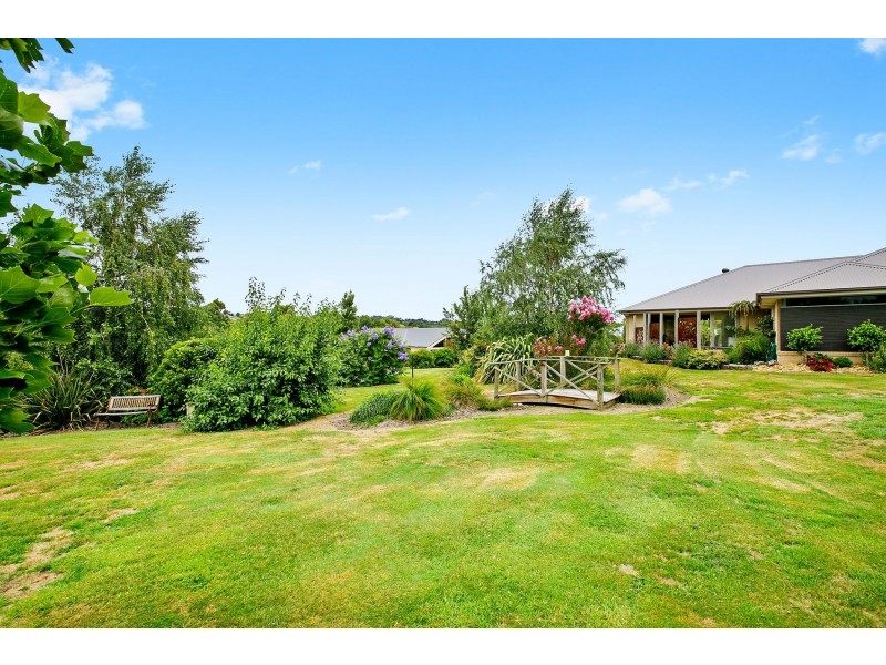 15-17 Grandview Rise, Korumburra VIC 3950