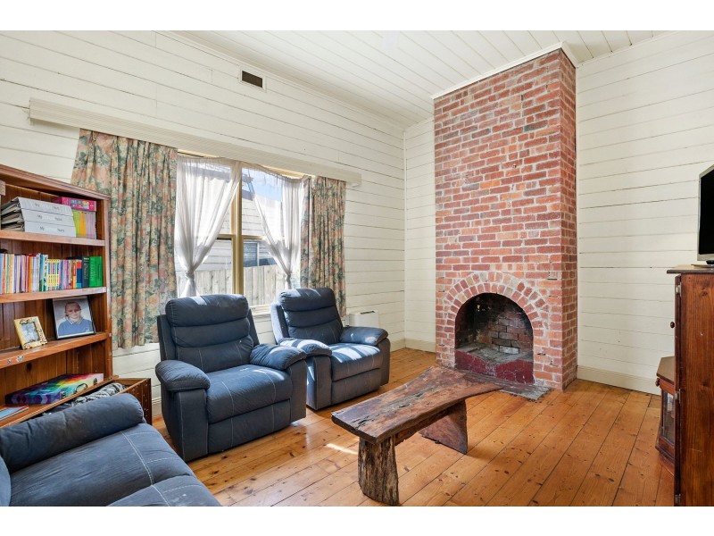 15 South Railway Crescent, Korumburra VIC 3950