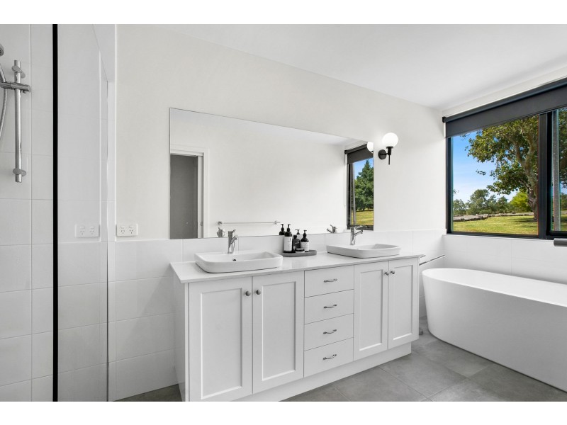 35 Newtons Road, Arawata VIC 3951