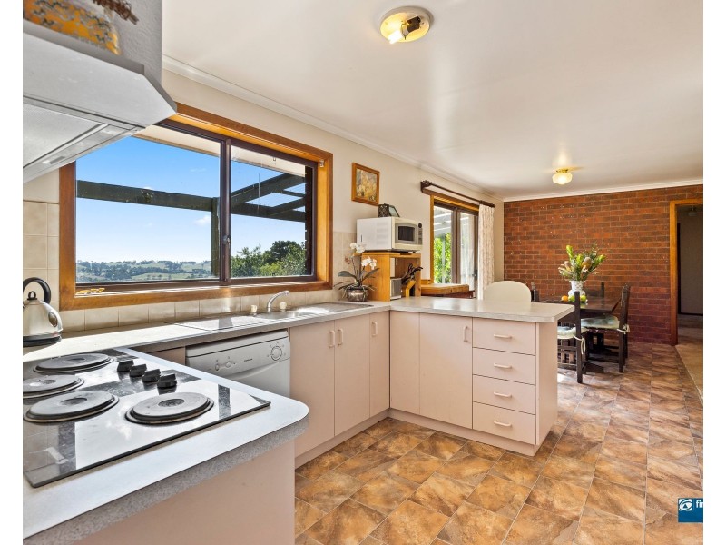 16 Hillcrest Way, Korumburra VIC 3950