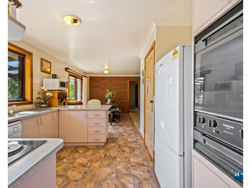 16 Hillcrest Way, Korumburra VIC 3950