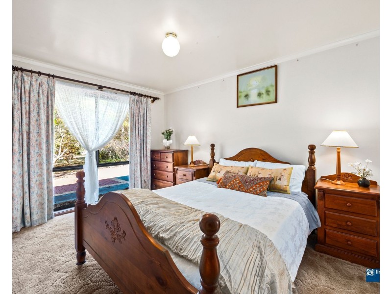 16 Hillcrest Way, Korumburra VIC 3950