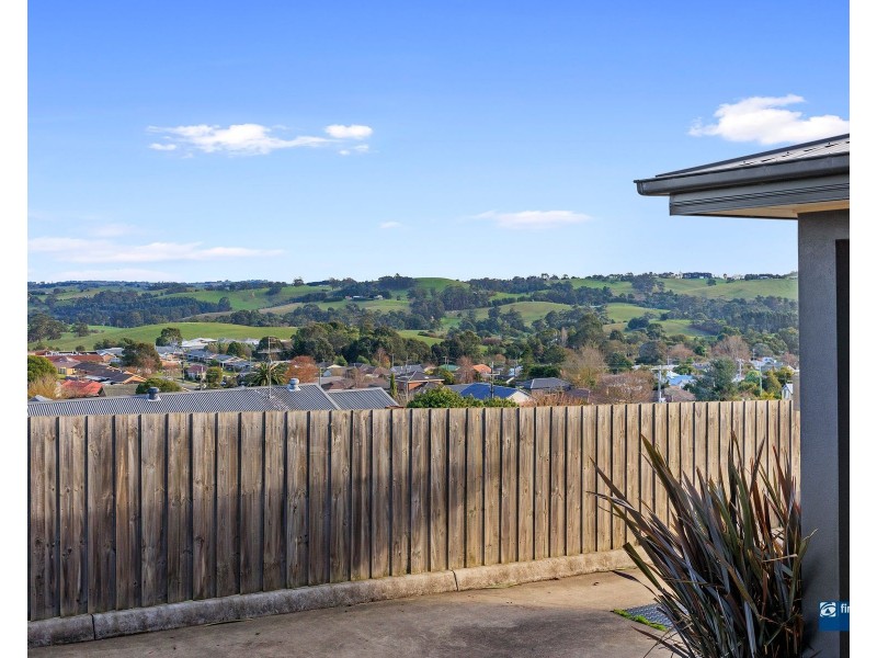 2/23 Hannah Rise Crescent, Korumburra VIC 3950