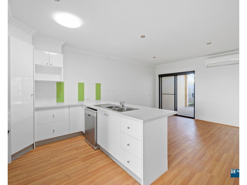 2/23 Hannah Rise Crescent, Korumburra VIC 3950