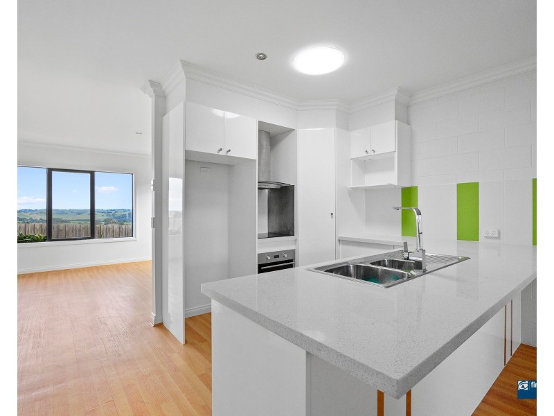 2/23 Hannah Rise Crescent, Korumburra VIC 3950