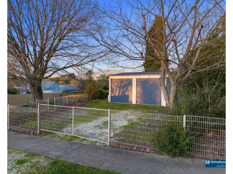 11 Bowcher Lane, Loch VIC 3945