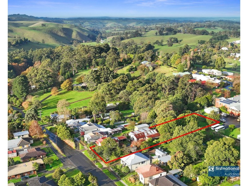 24 Bourke Street, Korumburra VIC 3950