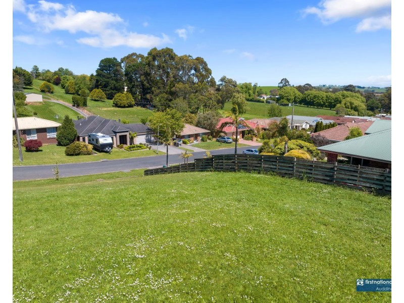 39 Valley View Parade, Korumburra VIC 3950