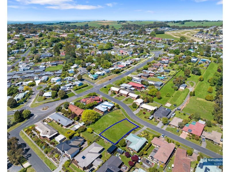 39 Valley View Parade, Korumburra VIC 3950