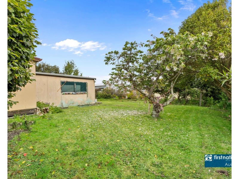 13 Macqueen Avenue, Korumburra VIC 3950