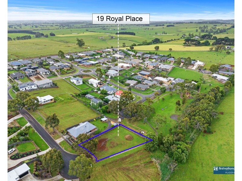 19 Royal Place, Leongatha VIC 3953