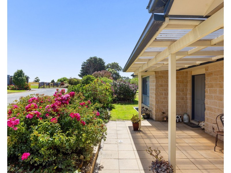 115 Cosgriffs Road, Outtrim VIC 3951