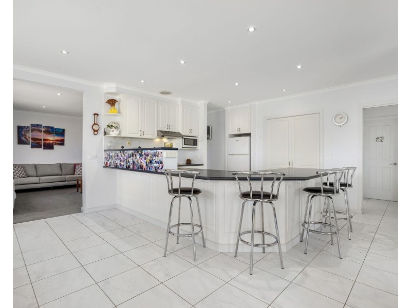 115 Cosgriffs Road, Outtrim VIC 3951