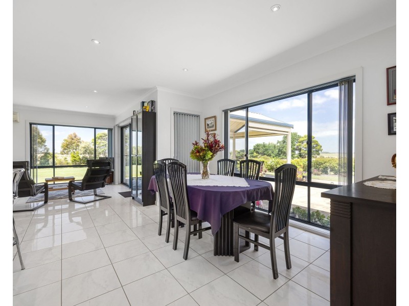 115 Cosgriffs Road, Outtrim VIC 3951