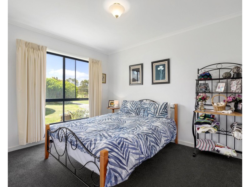 115 Cosgriffs Road, Outtrim VIC 3951