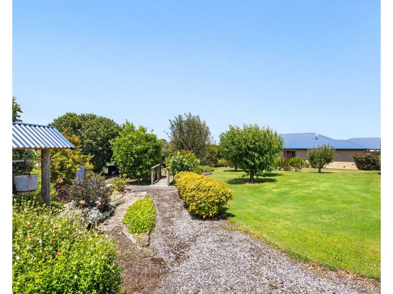 115 Cosgriffs Road, Outtrim VIC 3951