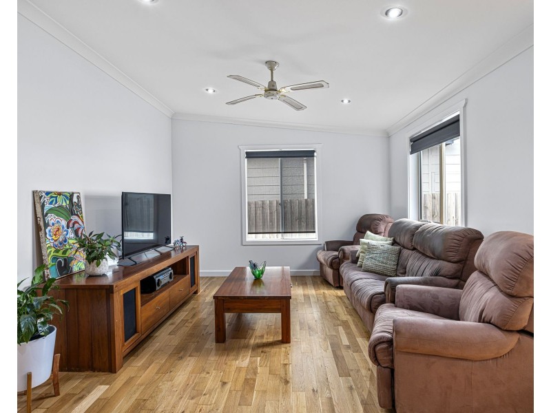 19 Helen Street, Pioneer Bay VIC 3984