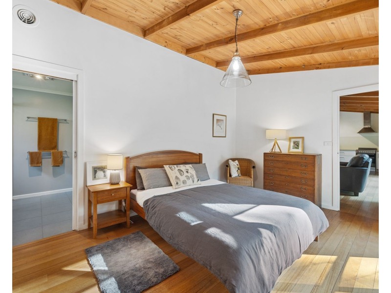 98 Acacia Road, Grantville VIC 3984