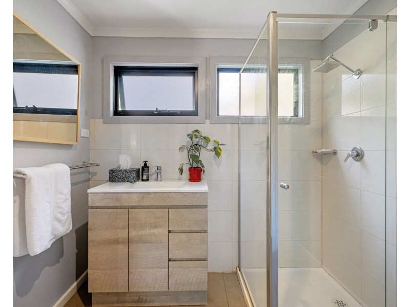 98 Acacia Road, Grantville VIC 3984