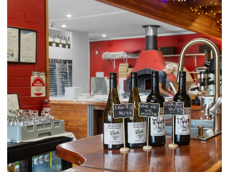 10 Smith Street., Loch VIC 3945