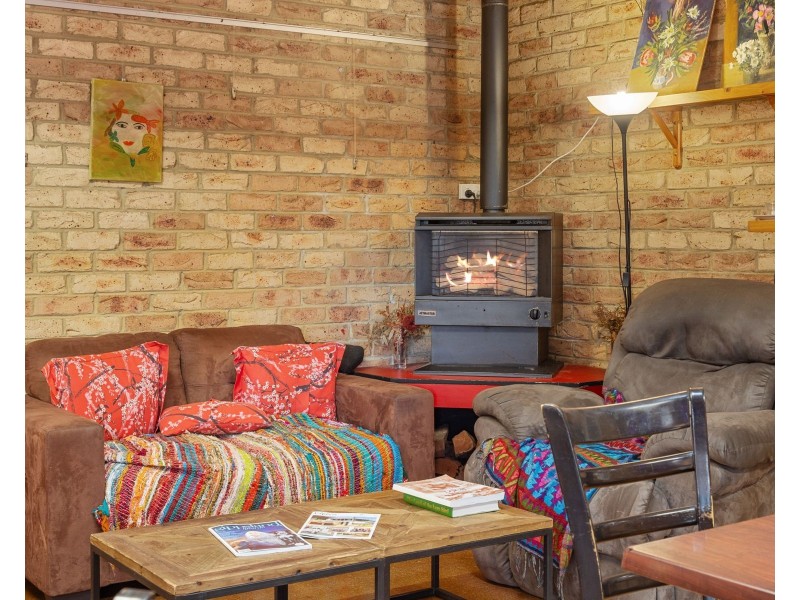 10 Smith Street., Loch VIC 3945