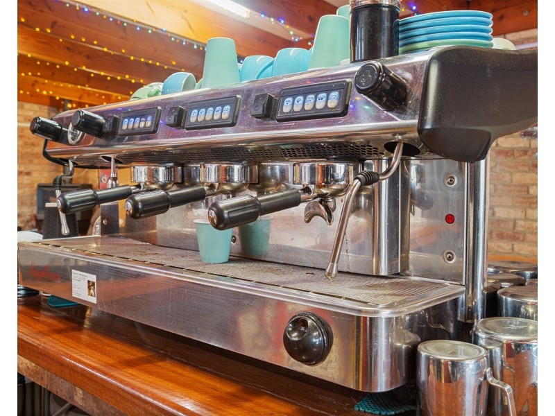 10 Smith Street., Loch VIC 3945