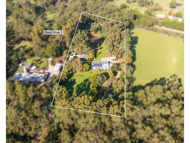 345 Henrys Road, Loch VIC 3945