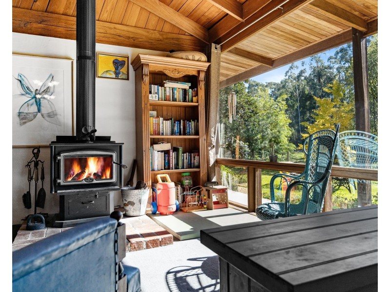 345 Henrys Road, Loch VIC 3945